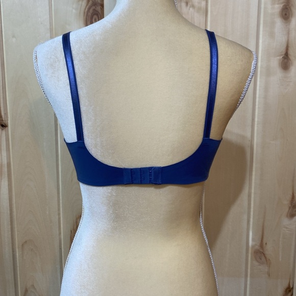 Warner’s Blue Underwire Underarm-Smoothing Bra Size 36B - Picture 2 of 6